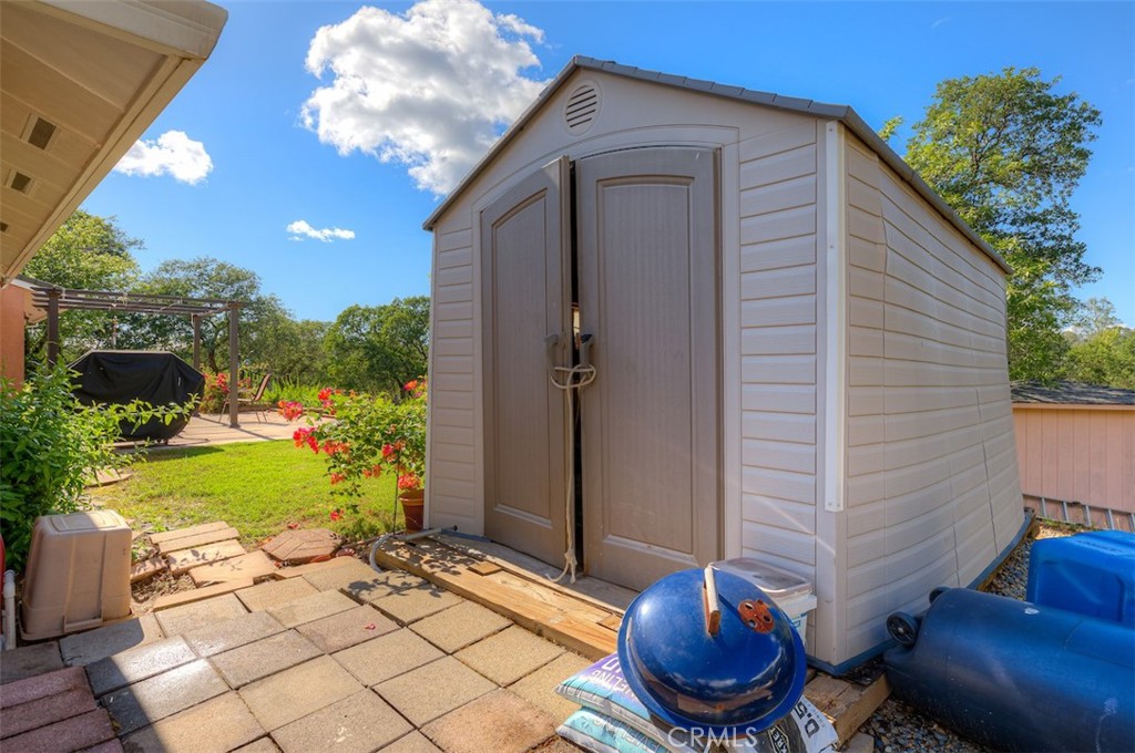 main property photo 38