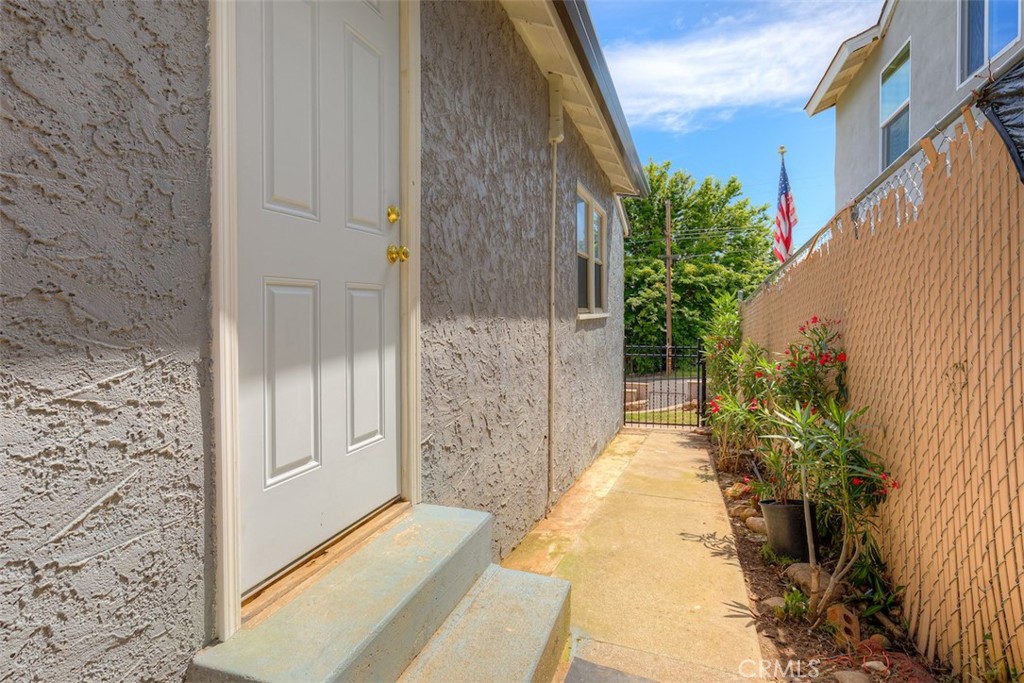main property photo 29