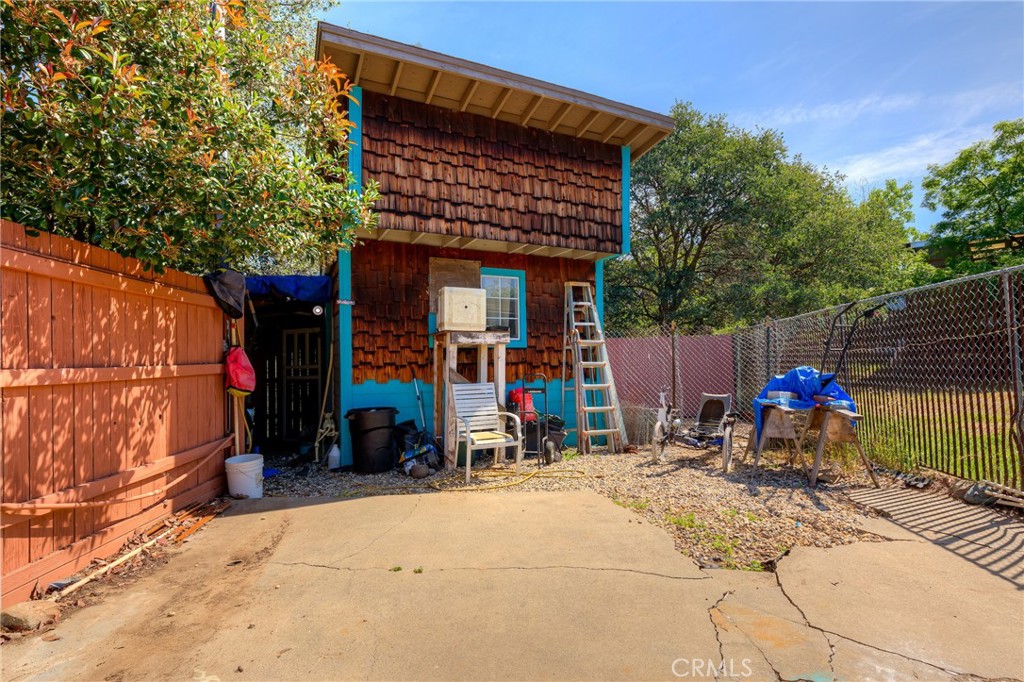 main property photo 14