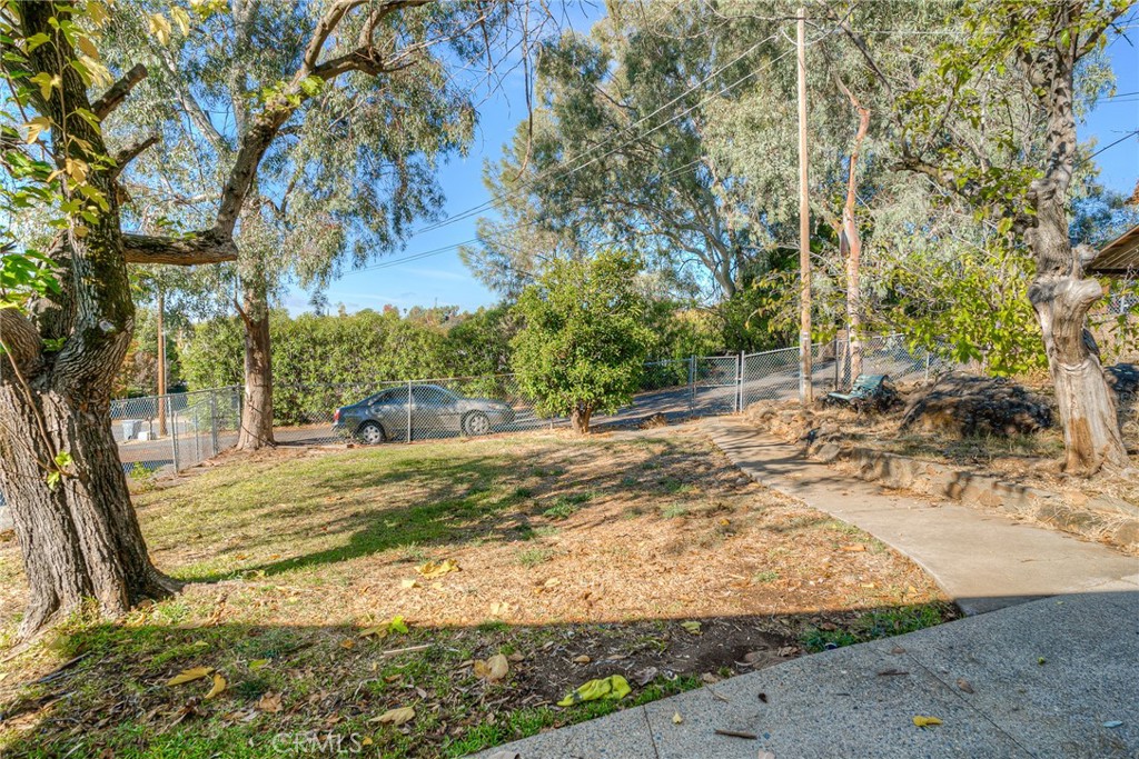 main property photo 39