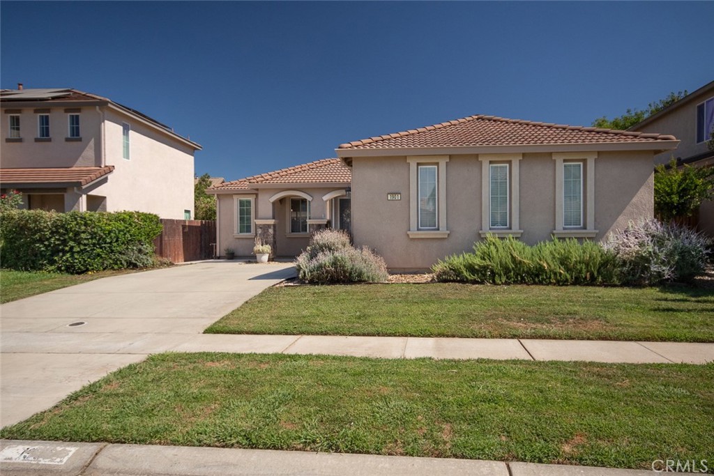 main property photo 2
