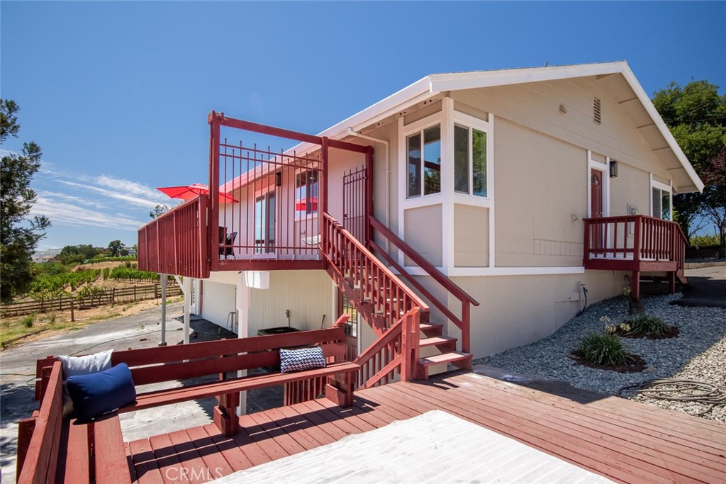 main property photo 10