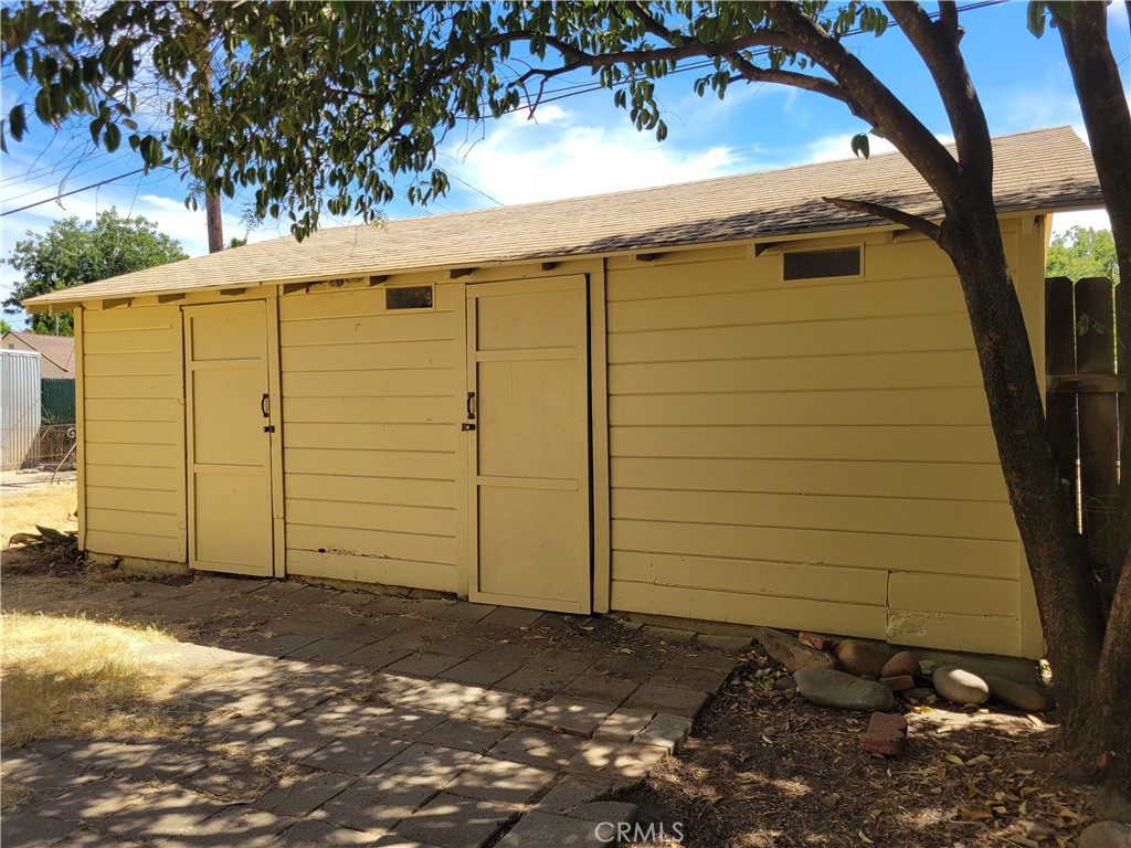 main property photo 12