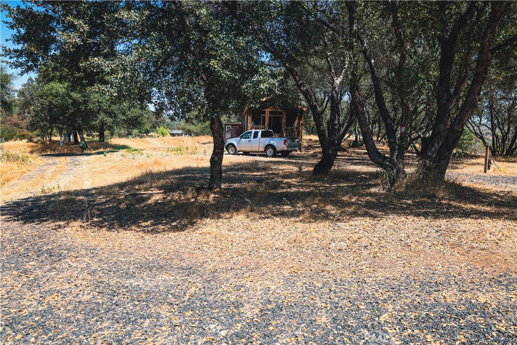 main property photo 40
