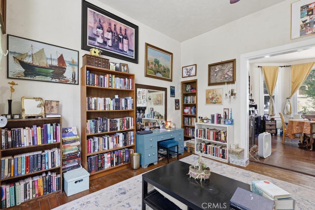 main property photo 14
