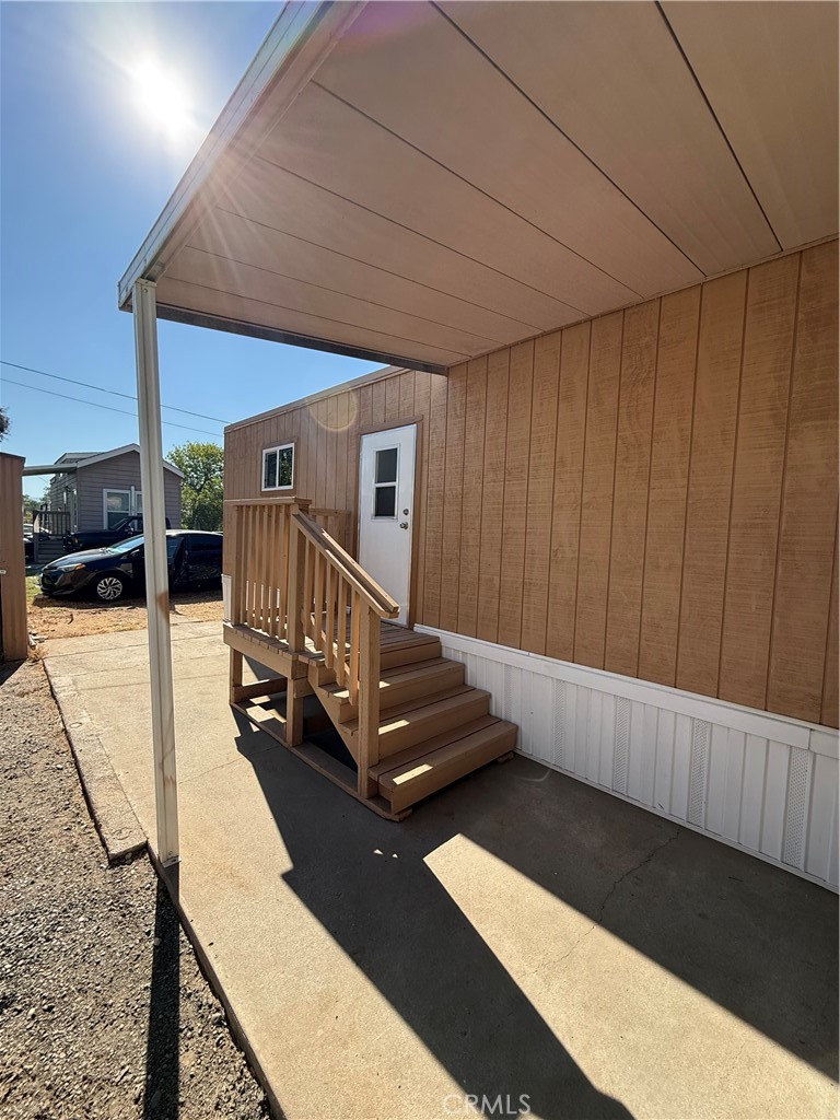 main property photo 28