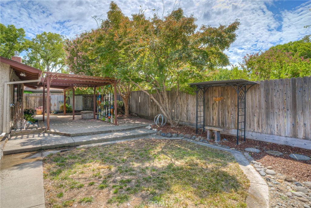main property photo 27