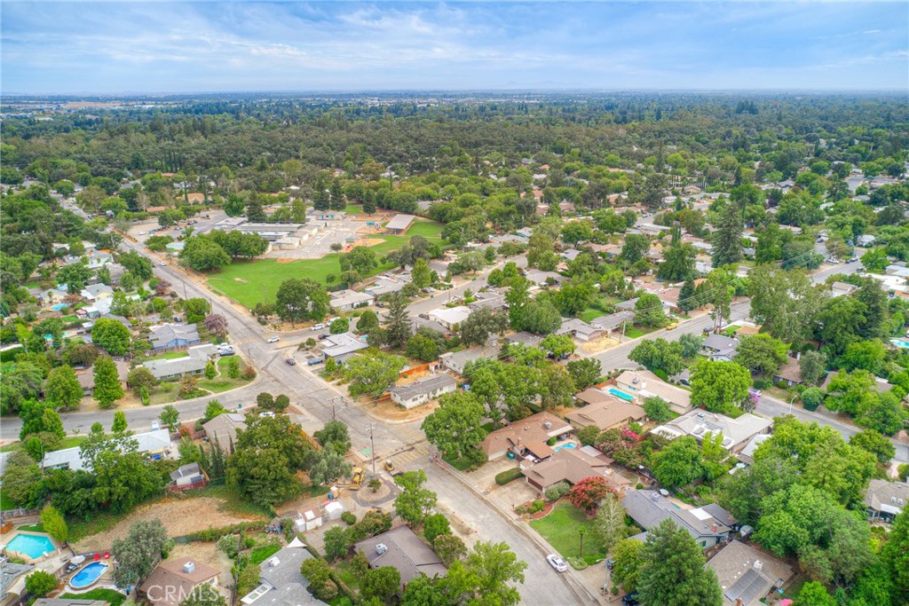 main property photo 33