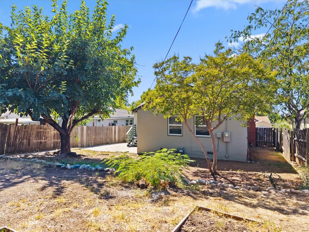 main property photo 17