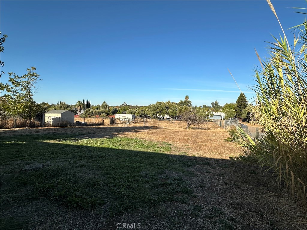 main property photo 18