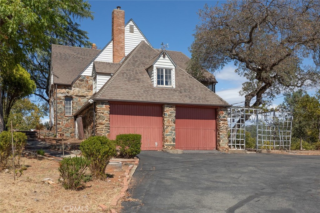 main property photo 46