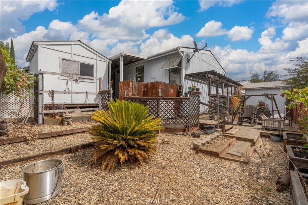 main property photo 30