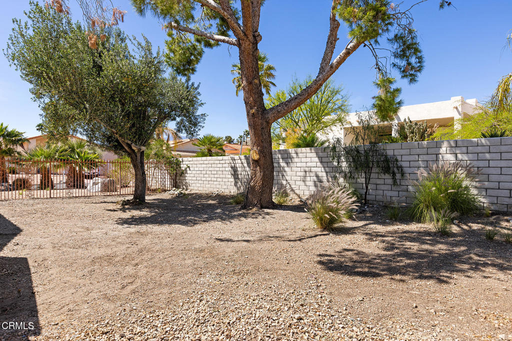 main property photo 23