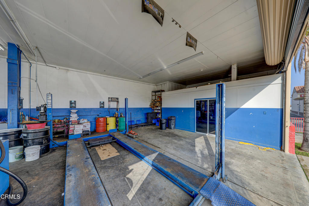 main property photo 13