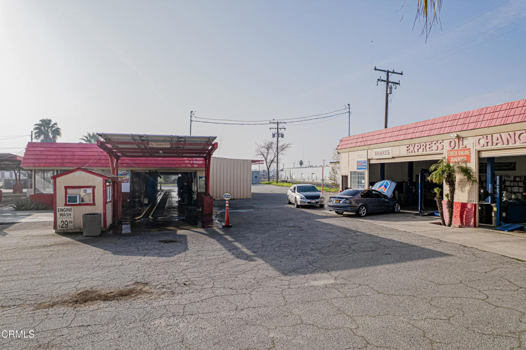 main property photo 8