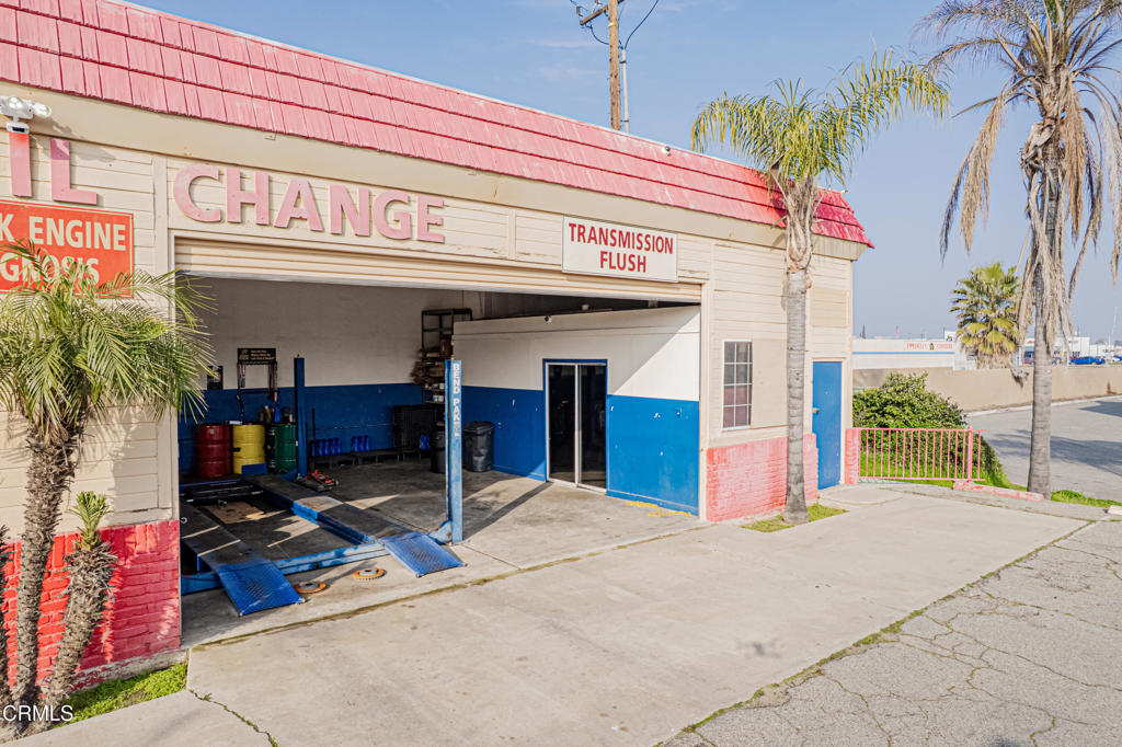 main property photo 10