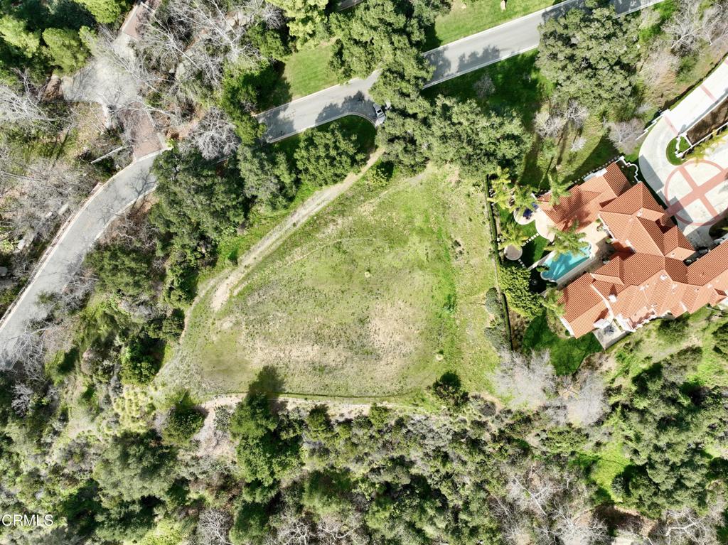 main property photo 13