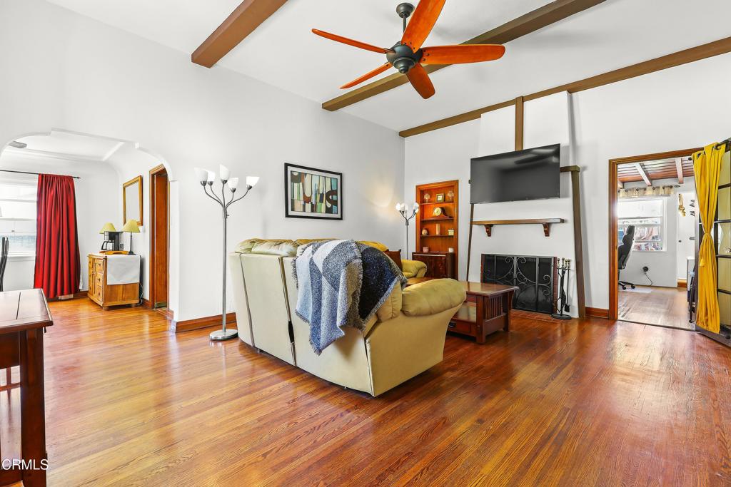 main property photo 5