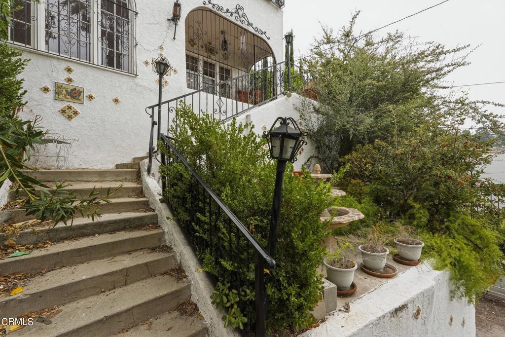 main property photo 7