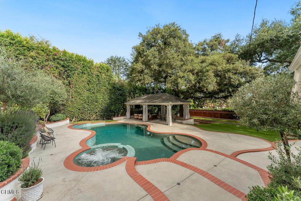 main property photo 43