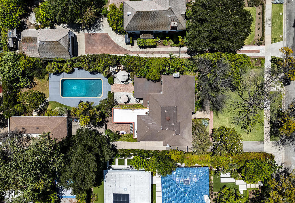 main property photo 48