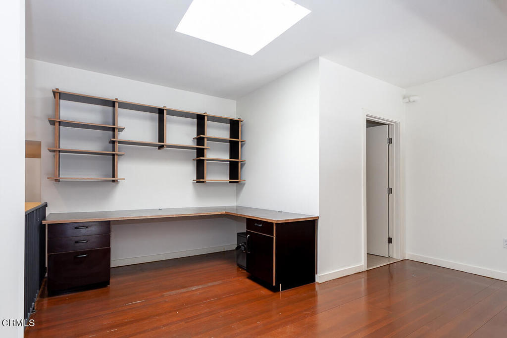 main property photo 18