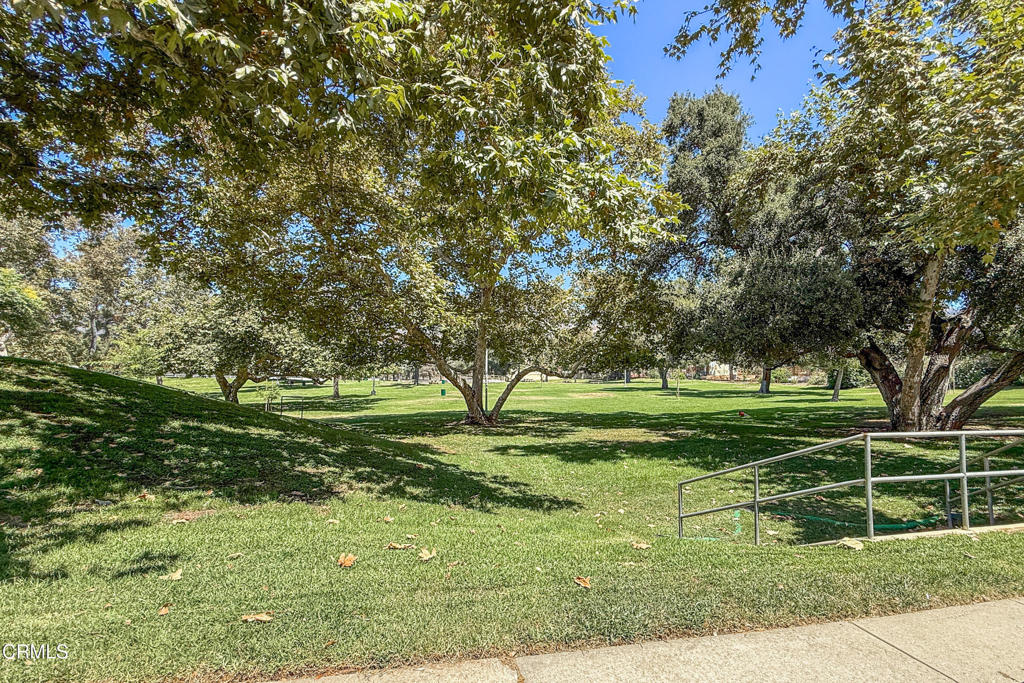 main property photo 28