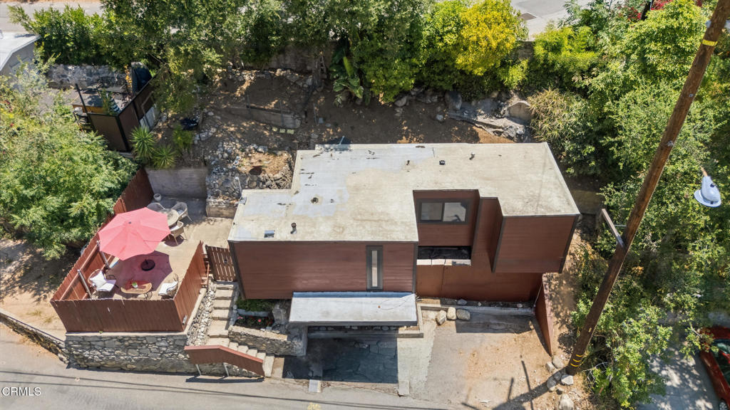 main property photo 41