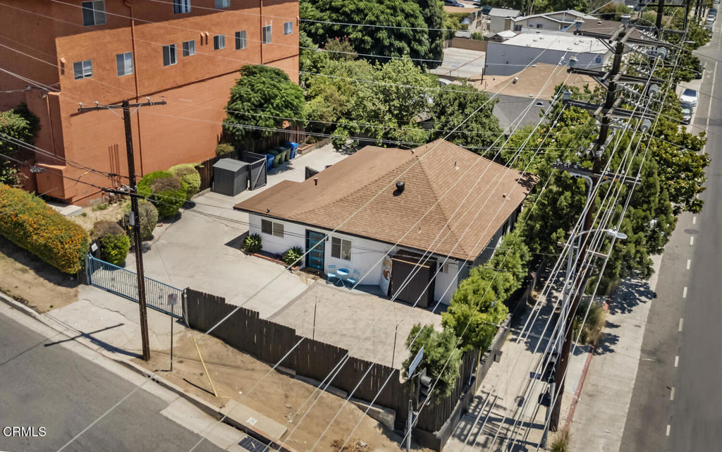 main property photo 41