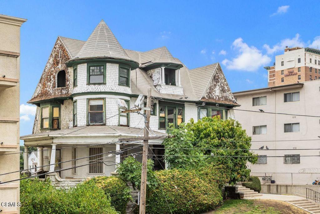main property photo 3