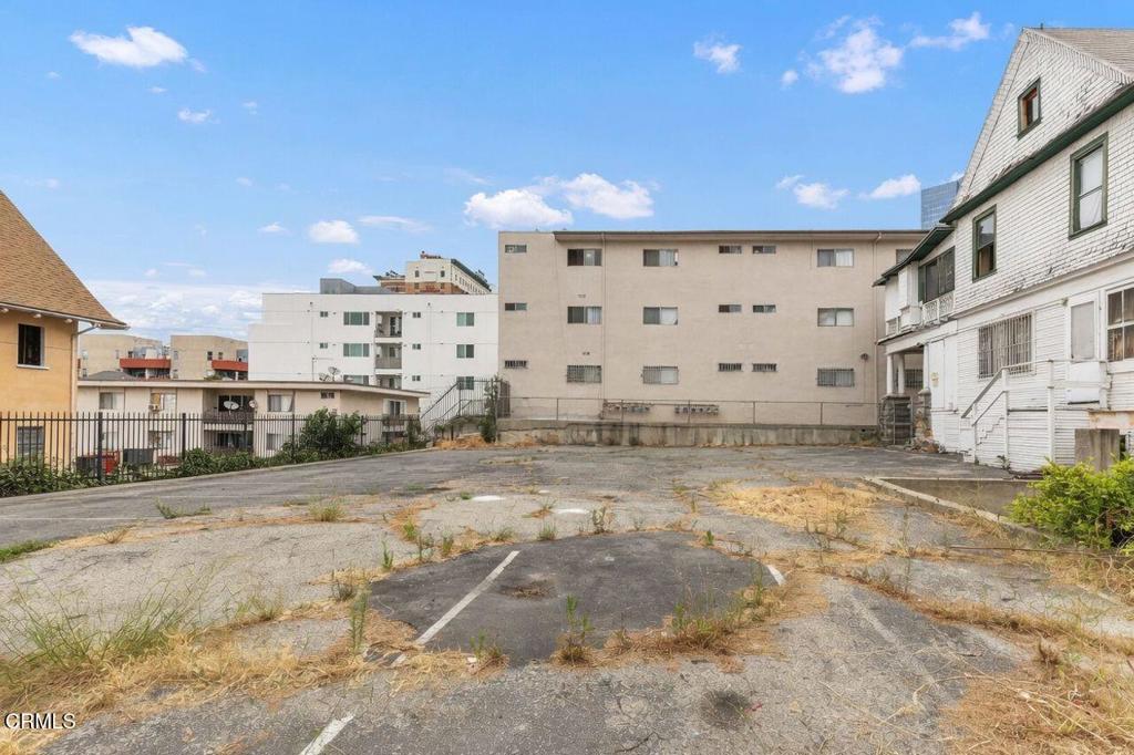 main property photo 41