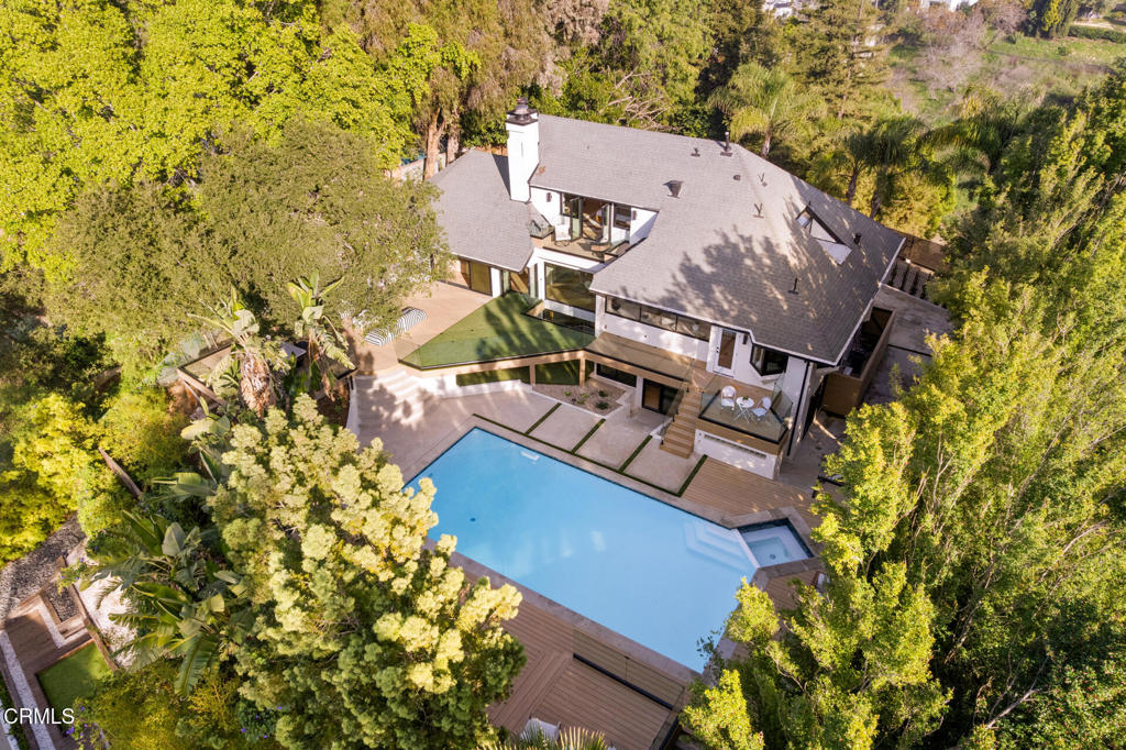 main property photo 74