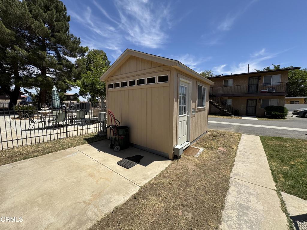 main property photo 12