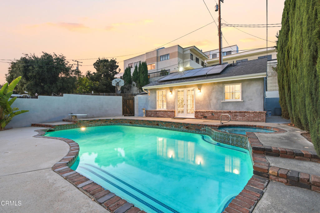 main property photo 12