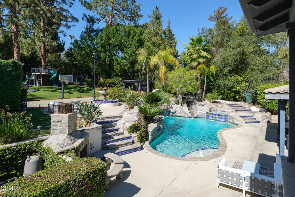 main property photo 45