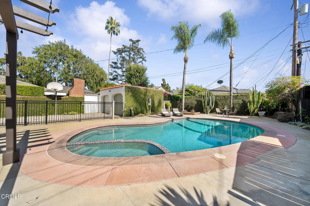 main property photo 58