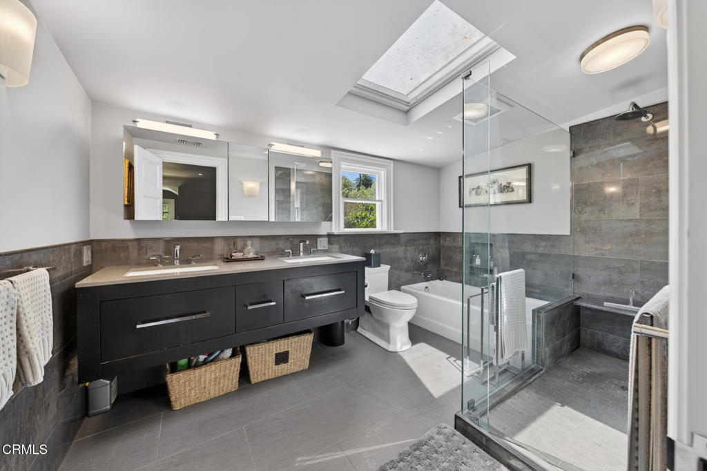 main property photo 59