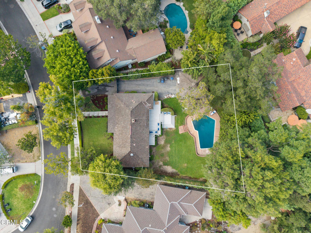 main property photo 28