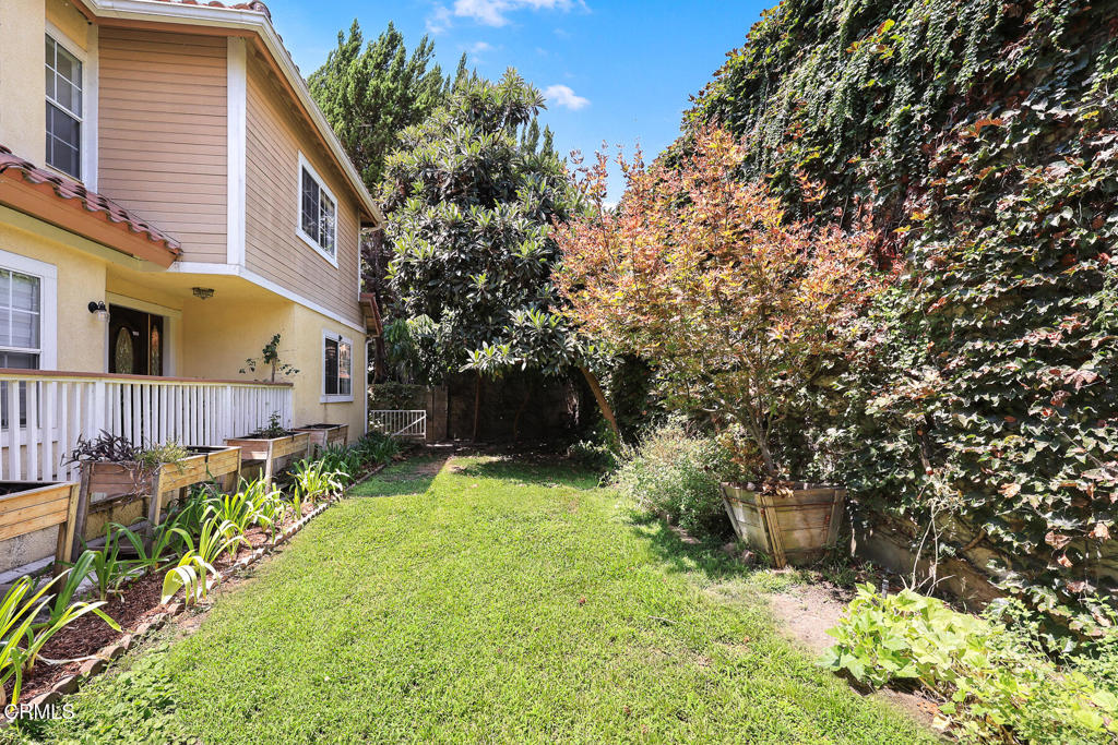 main property photo 40