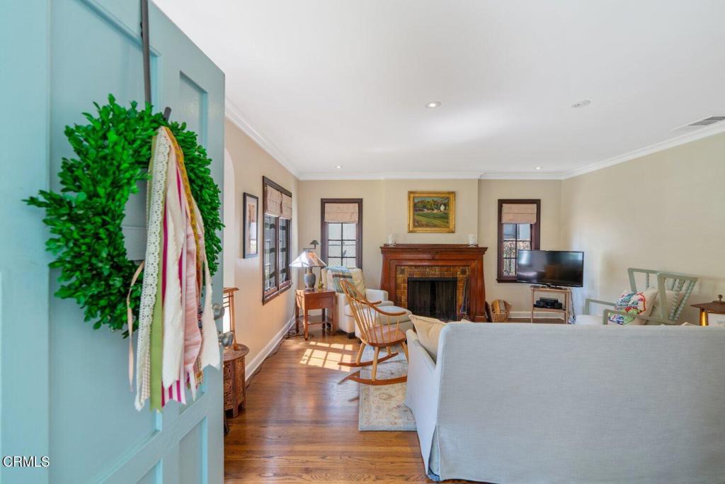 main property photo 5