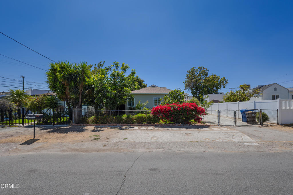 main property photo 14