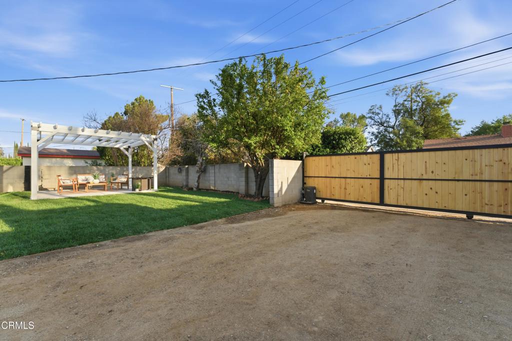 main property photo 20