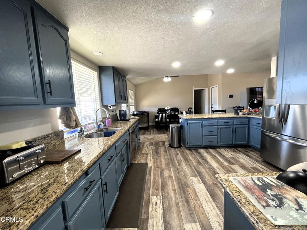 main property photo 10