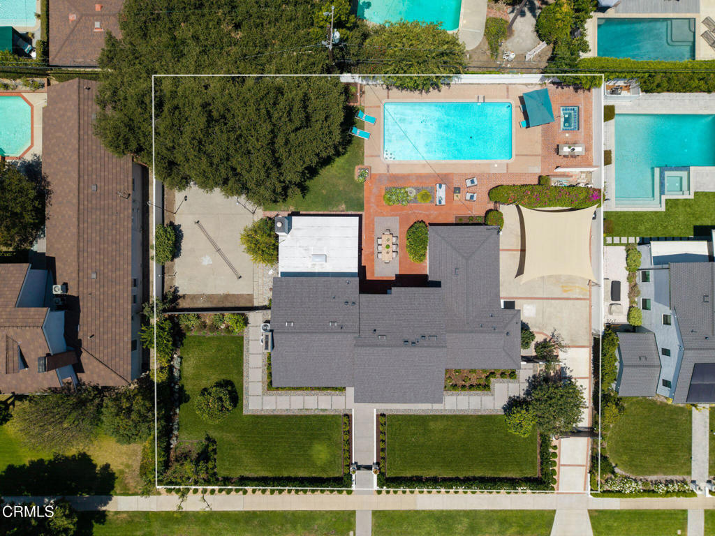 main property photo 39