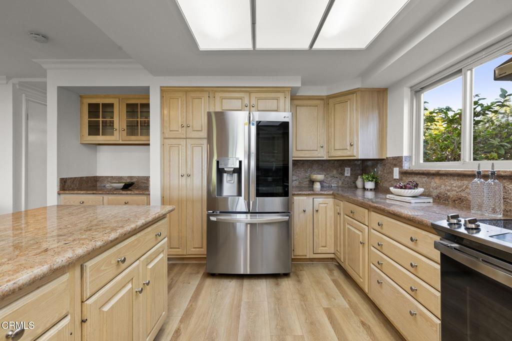 main property photo 17