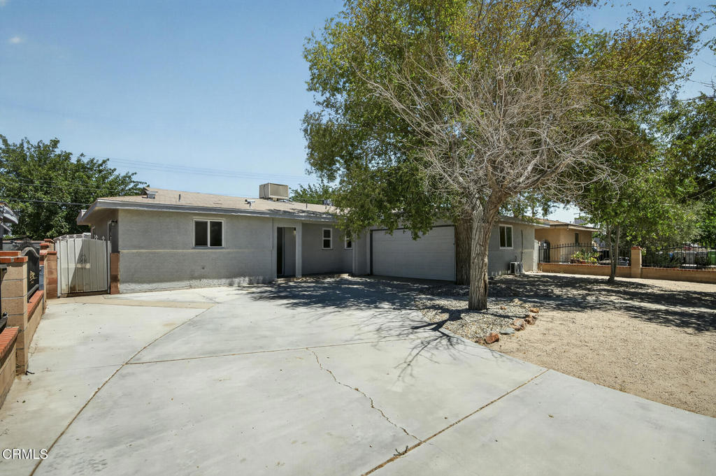 main property photo 4
