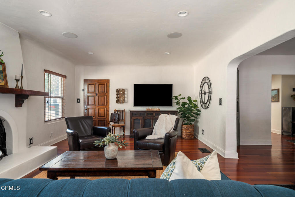 main property photo 17