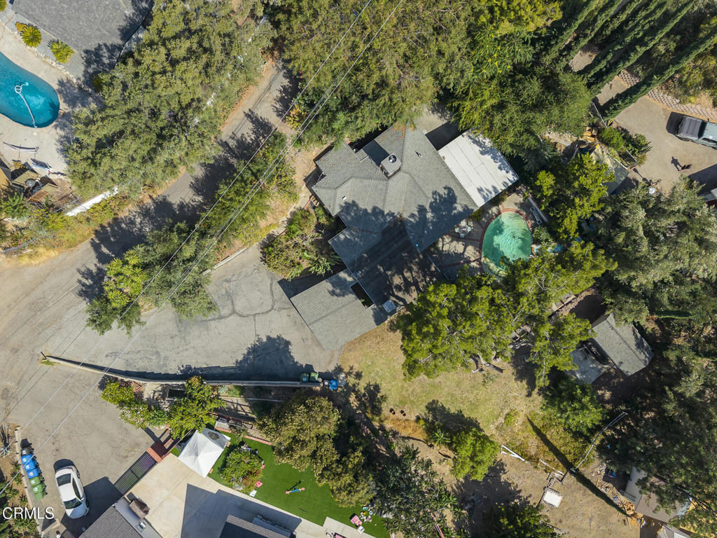 main property photo 40