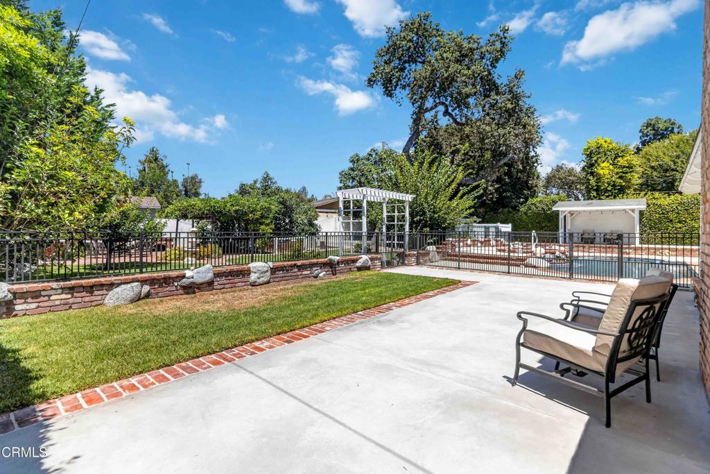 main property photo 20