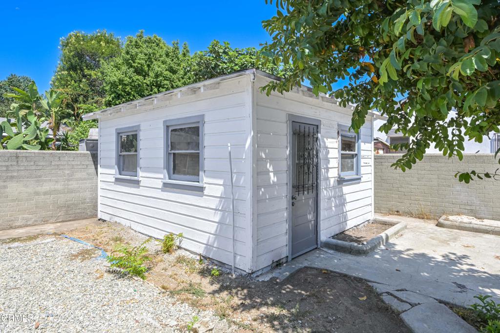 main property photo 8